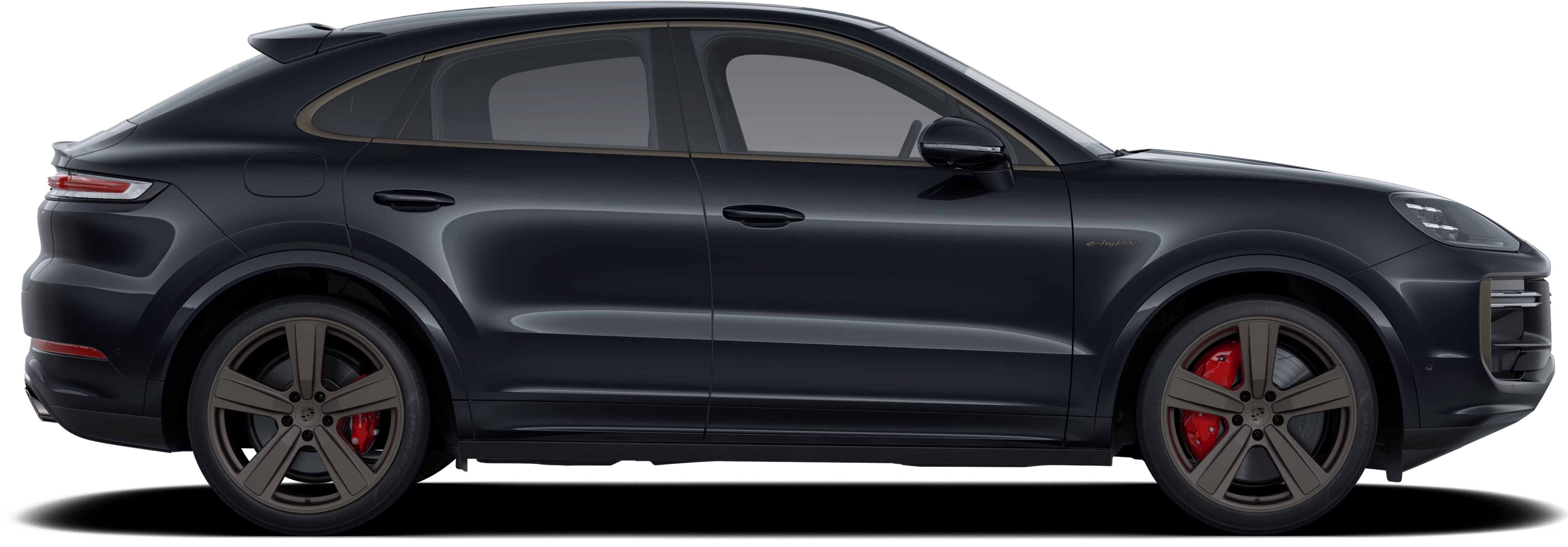 Vue latérale d’une Porsche Cayenne Turbo E-Hybrid Coupe.