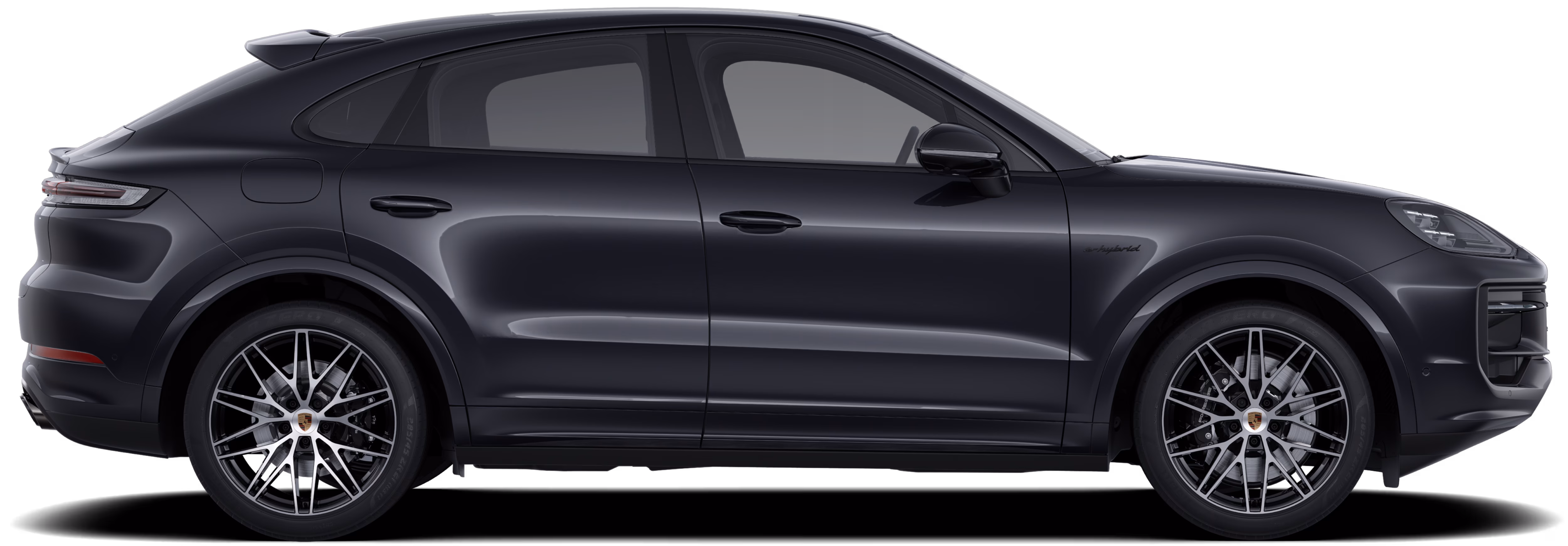 Vue latérale d’une Porsche Cayenne E-Hybrid Coupé Black Edition.