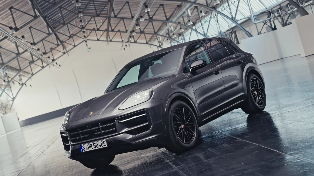 A Cayenne E-Hybrid Black Edition
